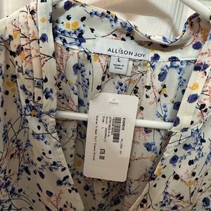 Allison Joy Audrey Vneck Puff Sleeve Blouse
